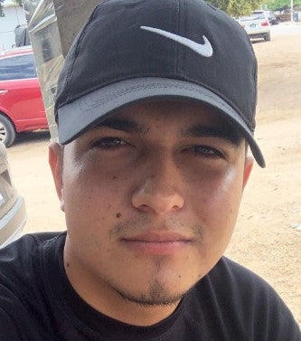 <em>Carlos R.</em>